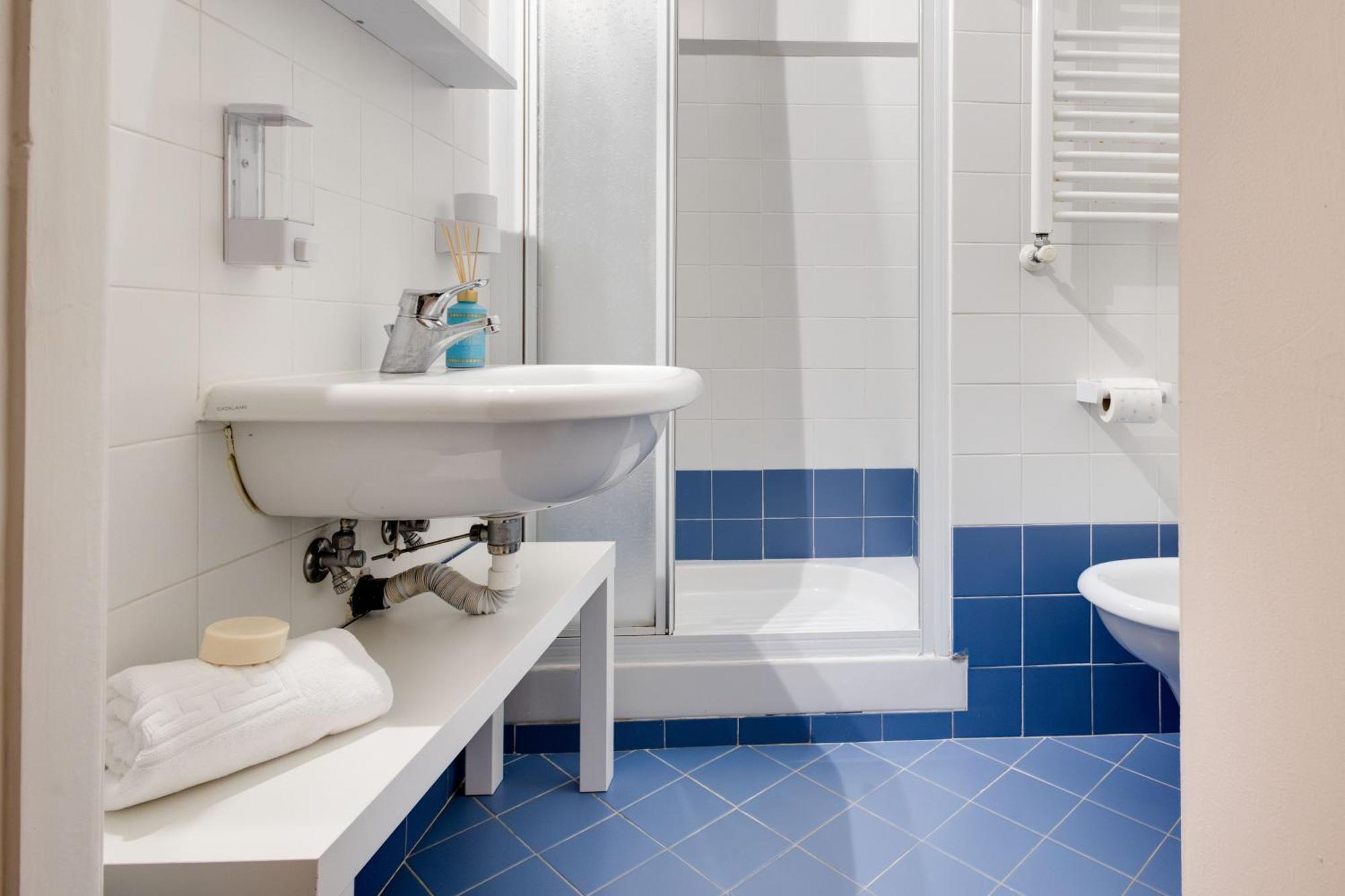 Отель Clavdia Mini Flat Рим Экстерьер фото